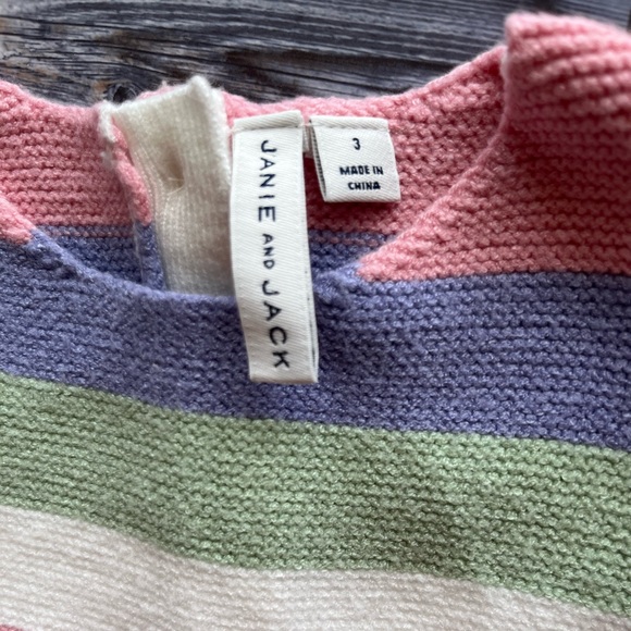 JANIE AND JACK STRIPED PUFF SLEEVE
SWEATER DRESS SIZE 3 AND JOGGERS SIZE 2T - Picture 7 of 9